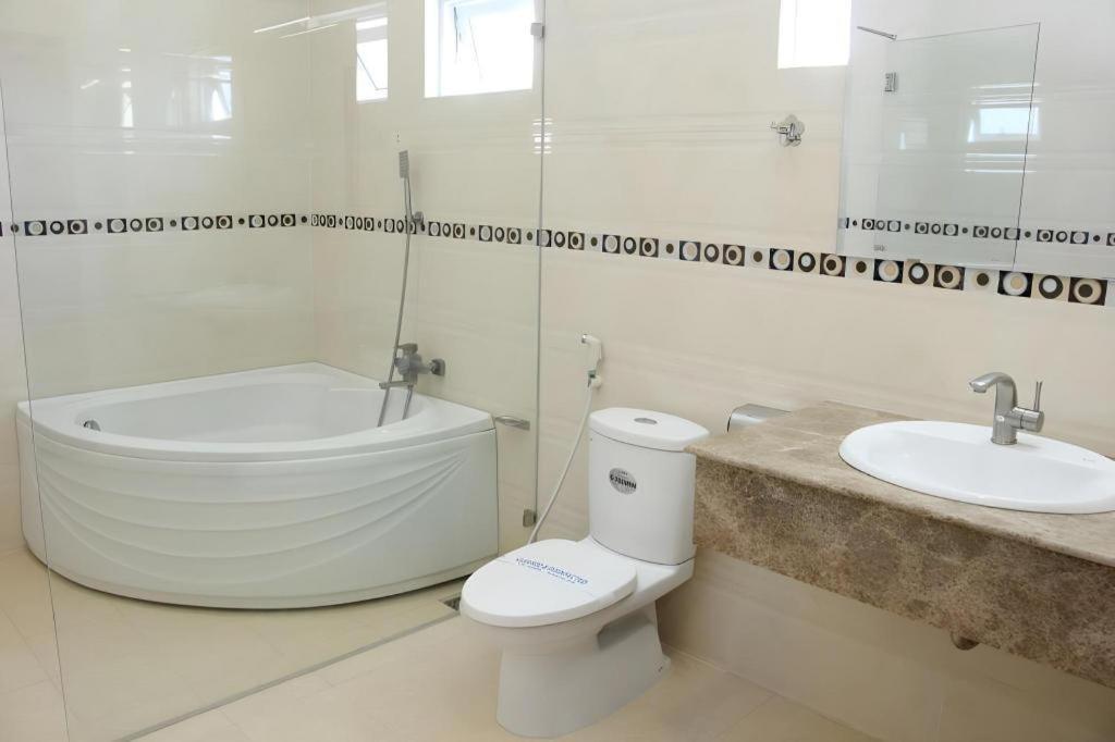 Tran Vinh Hotel Bac Lieu Экстерьер фото